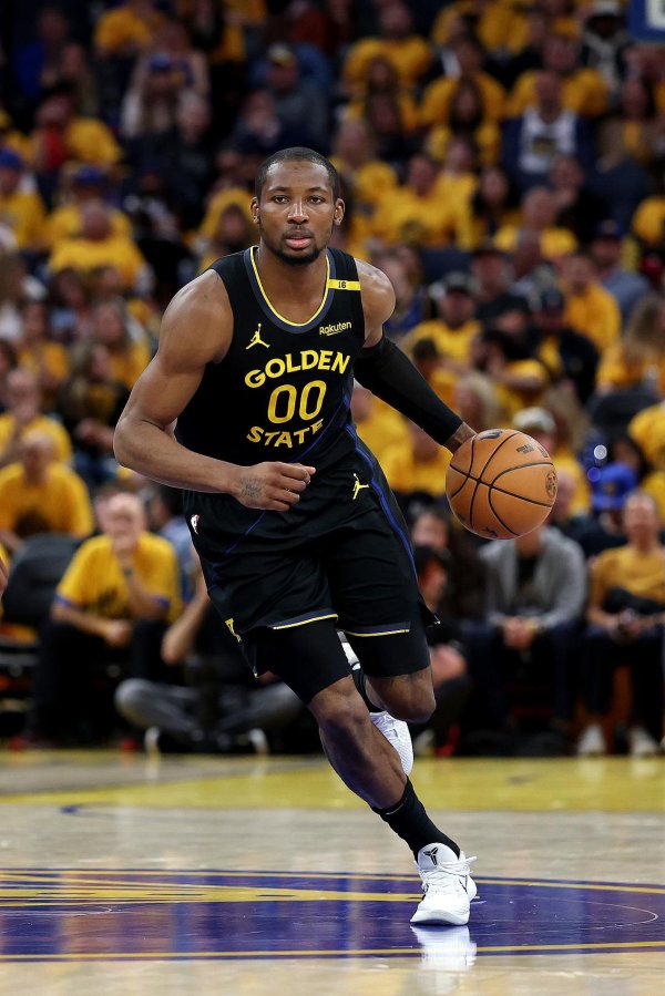 财惠赚 名记：太阳有意先签后换得库明加 他曾在KD&勇士交易谈判中被提及